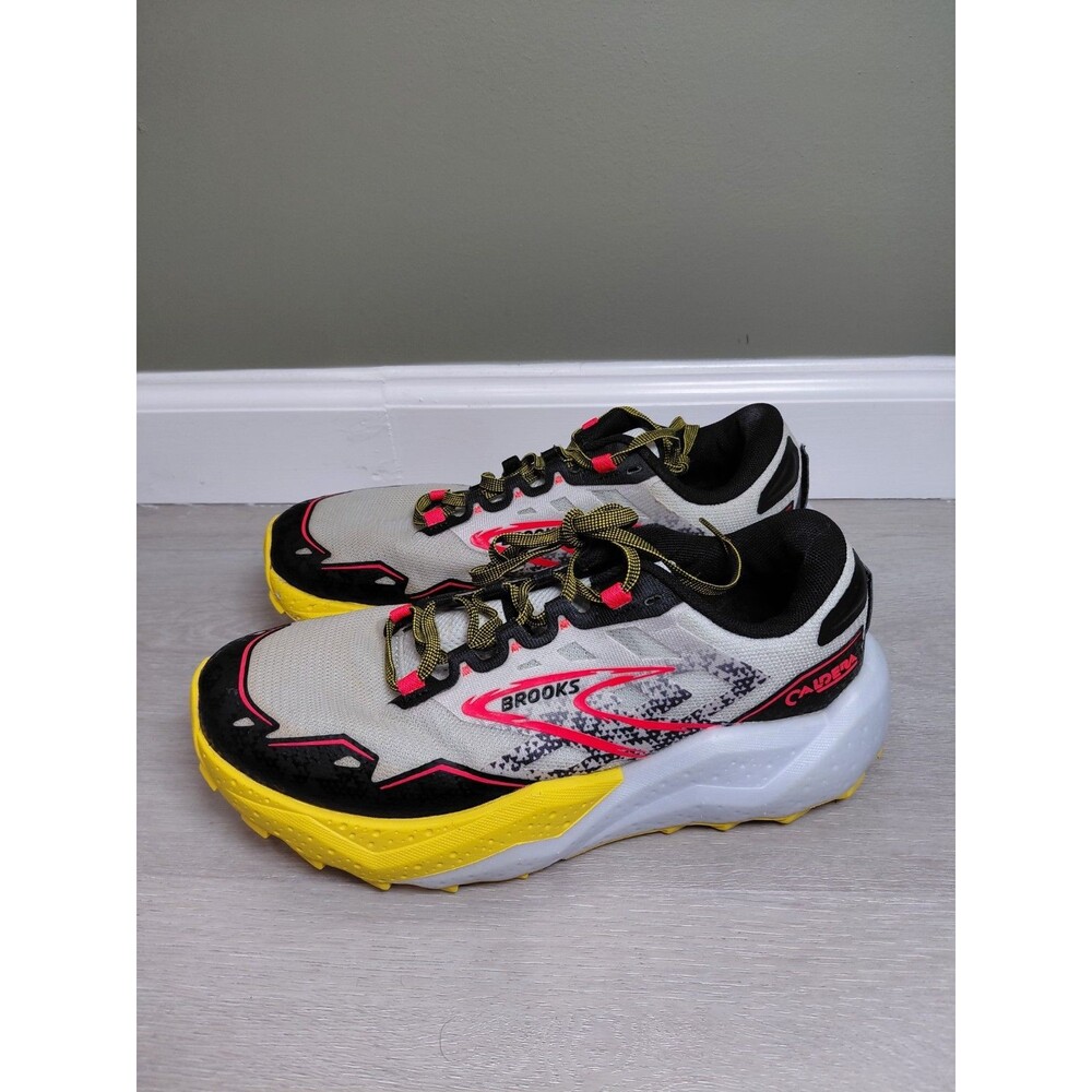 Brooks Caldera 7 Trail Running Shoes Womens Size  9B Multicolor Sneakers Shoes